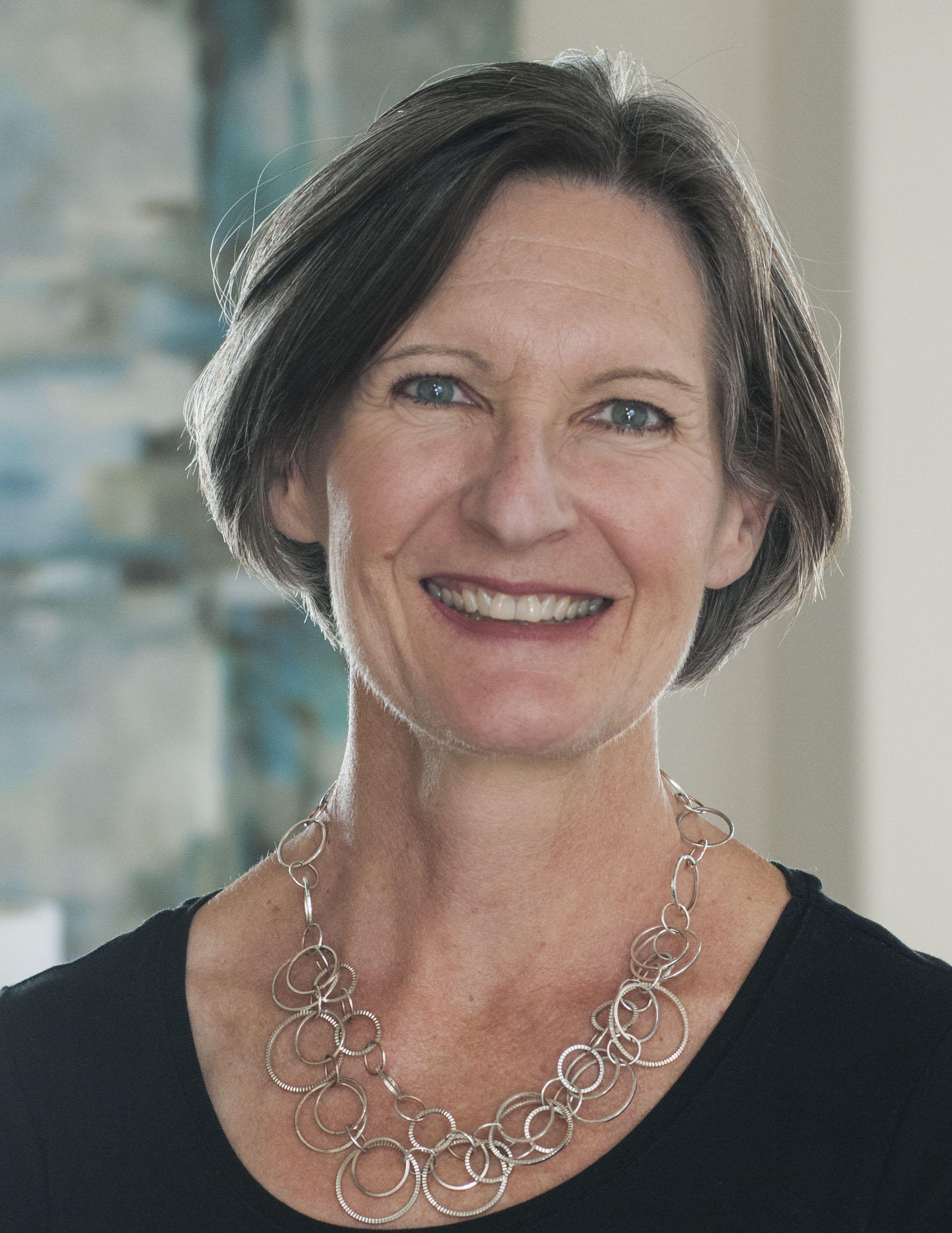 Debbie DeMarais logo
